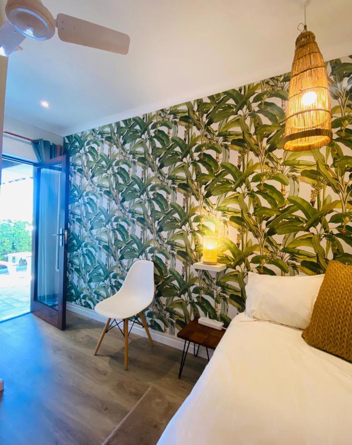 Dolphin Circle Bed And Breakfast Plettenberg Bay Exteriör bild