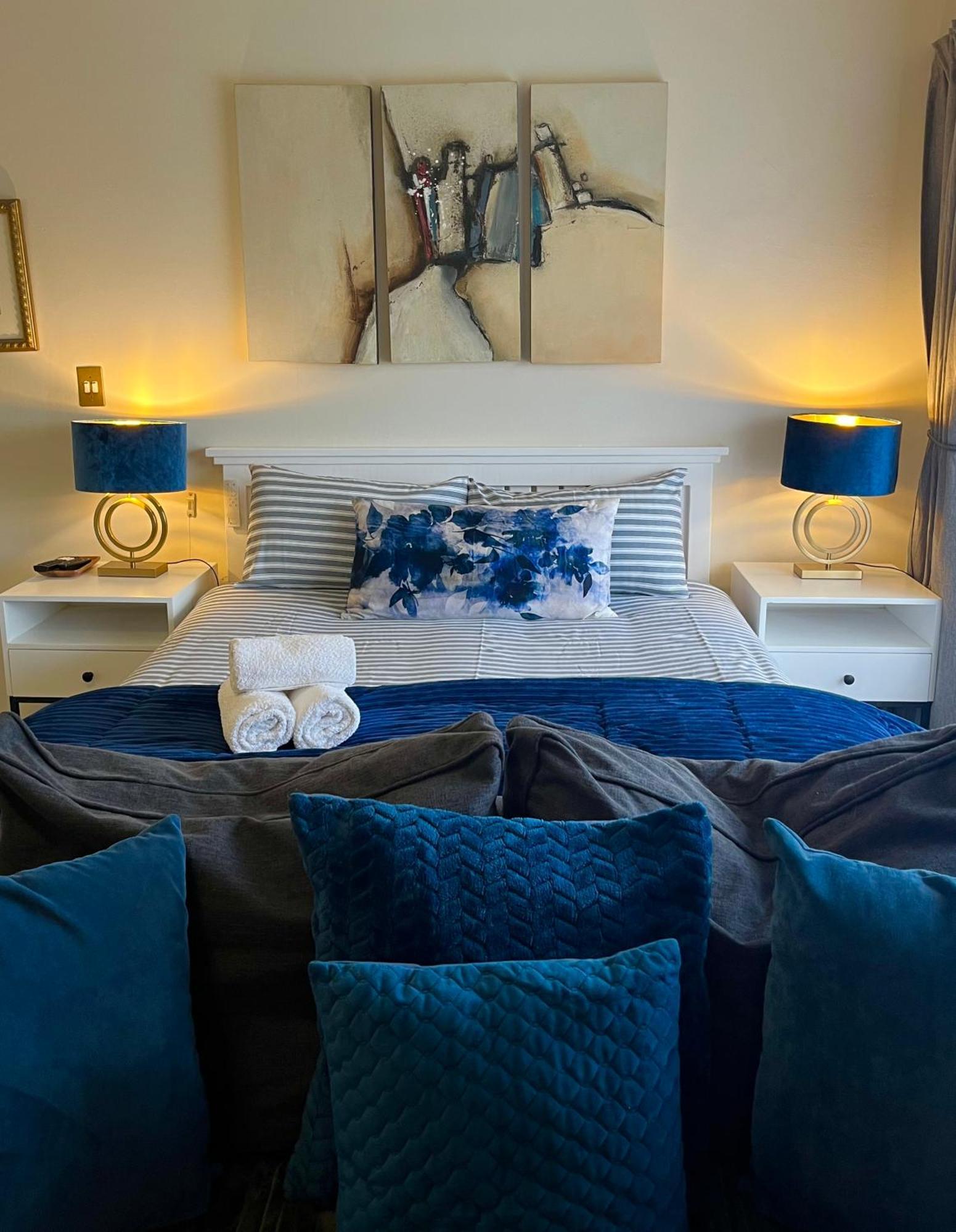 Dolphin Circle Bed And Breakfast Plettenberg Bay Exteriör bild